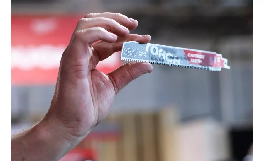 The new blades start shipping in June and will be available in 1-, 3- and 5-packs