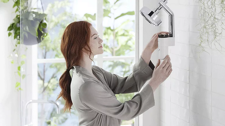 Sprig-Infusion-Device-Lifestyle-.gif