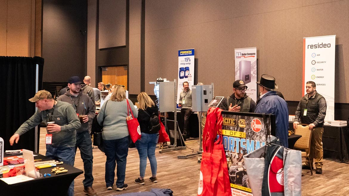 ACHR Trade Expo exhibits and attendees