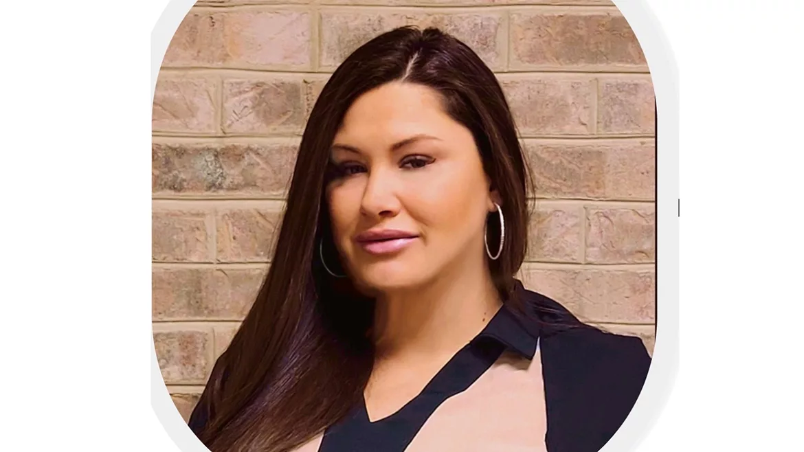 Melina Hall 1170 headshot