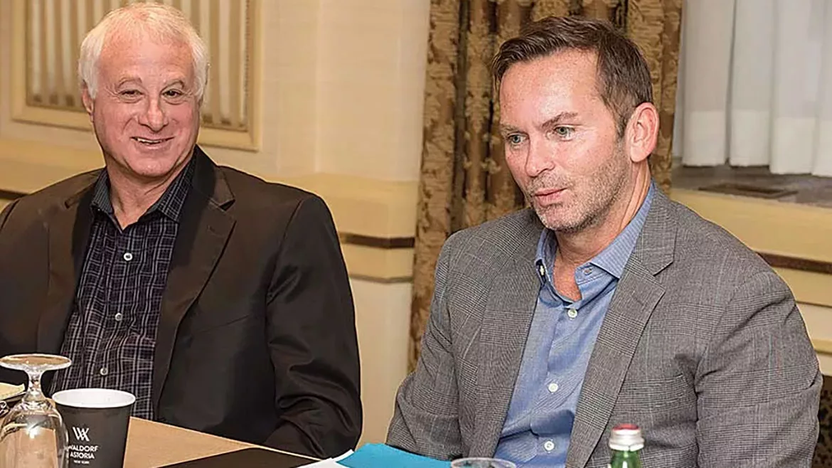 Randy Wool (left) talking with American Pipe & Supply’s John Howe during ASA NETWORK 2016.