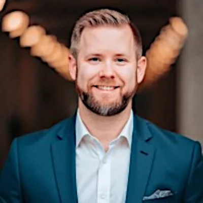 Christoph Lohr podcast profile 400x400