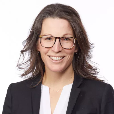 Chrissie Walsh 400x400 headshot