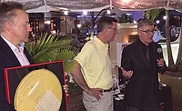 2016 AHR Expo Industry Award: Recipient John Goshulak (left)