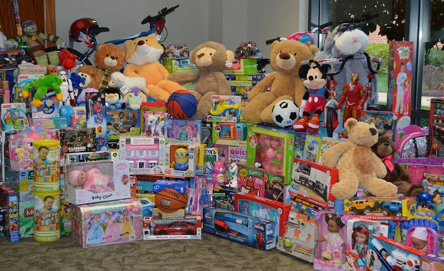 Ferguson partnered with the U.S. Marine Corps Reserve Toys for Tots Foundation.