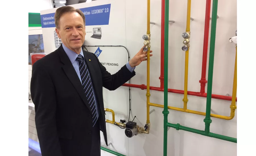 Rex Gillespie shows Caleffi’s new THERMOSETTER