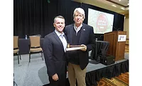 1018AIMR_award Incoming AIM/R President Rick Root